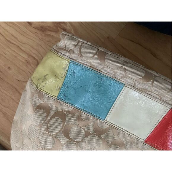 Coach old style logo shoulder bag tan color - Picture 6 of 8